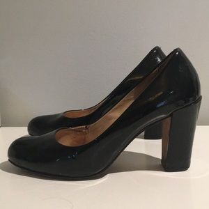 Black pumps with Nike air